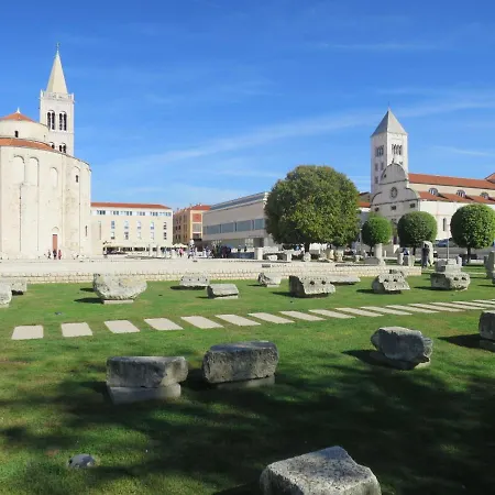 Appartement Lucia By Interhome Zadar