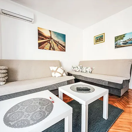 Lucia By Interhome * Zadar